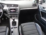 Volkswagen Golf (2016) 1.6 TDI, Tempomat - náhled 8