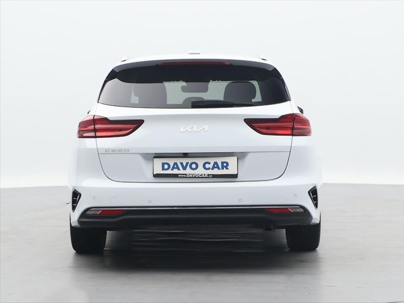 Kia Ceed SW 1,5 T-GDI 118kW TOP DCT CZ - fotka 6 z 30