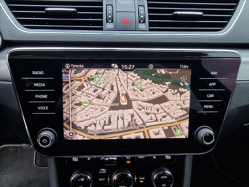 Škoda Superb 1.5 TSI 110kW DSG Style,1.Maj - fotka 28 z 50