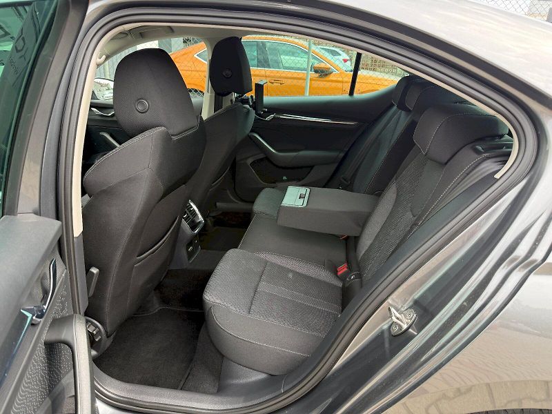 Škoda Octavia (2023) 1.5 TSI 110 kW DSG Style Plus - fotka 9 z 25