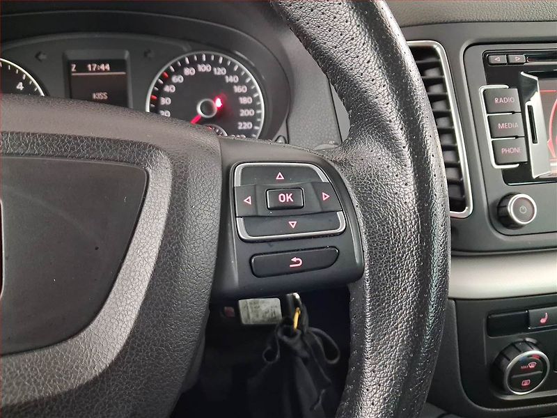 Seat Alhambra (2013) 2.0 TDI, 7 míst, Navi - fotka 17 z 20