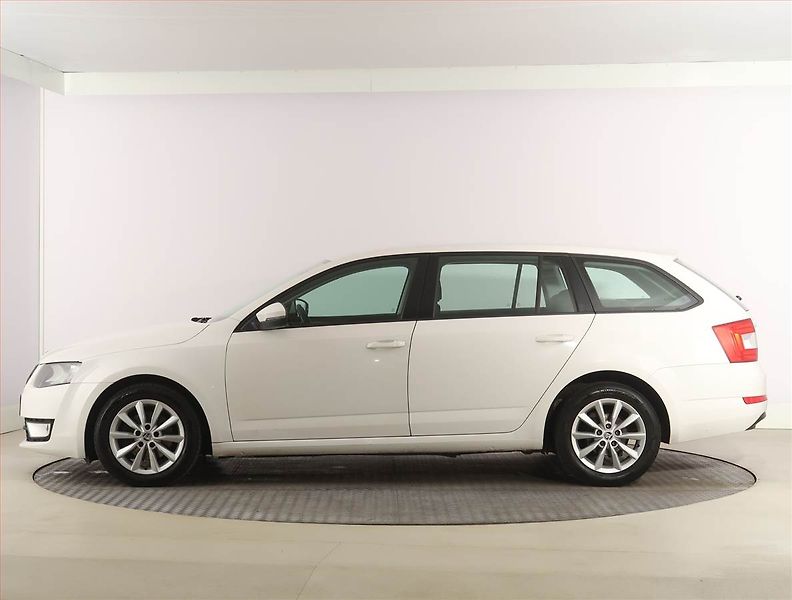 Škoda Octavia (2013) 1.6 TDI, Tempomat - fotka 3 z 17