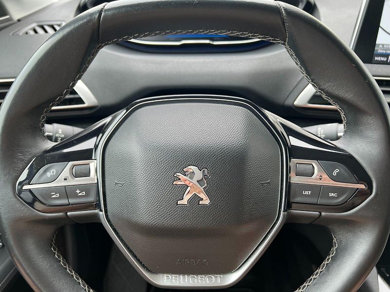 Peugeot 3008 (2019) 1.2PT 96kW! Allure! Tažné! LED - fotka 25 z 38