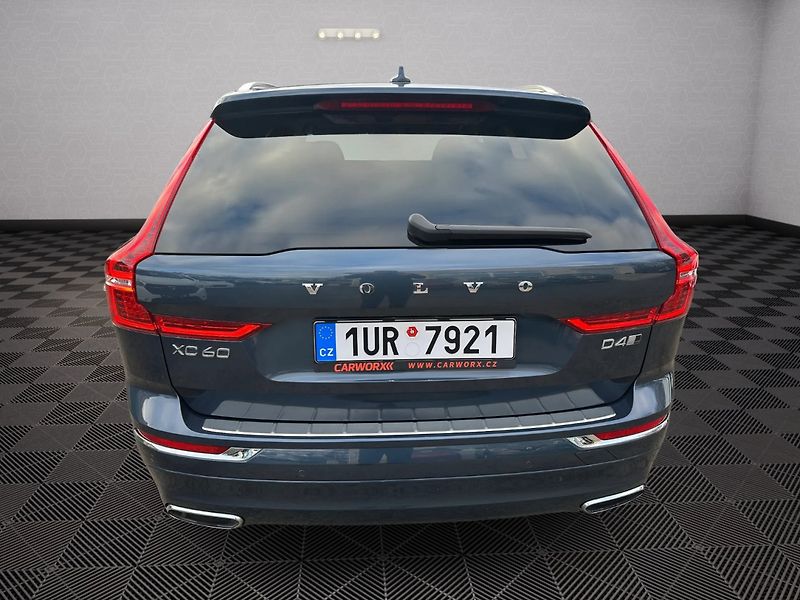 Volvo XC60 D4 140Kw AWD - fotka 6 z 23