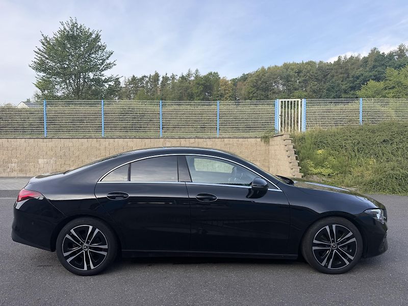 Mercedes-Benz CLA 180D automat navigace  - fotka 3 z 21