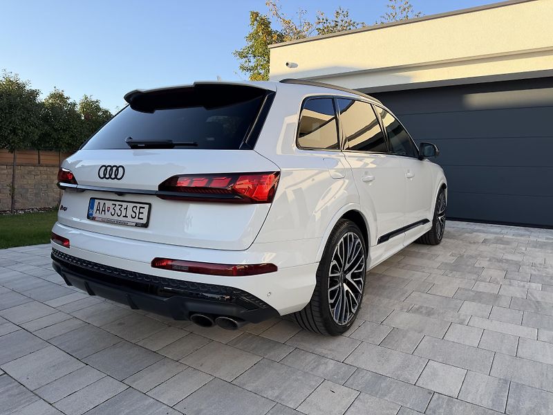 Audi SQ7 (2024) Zaruka do 2029,masaz,7 mist - fotka 5 z 19