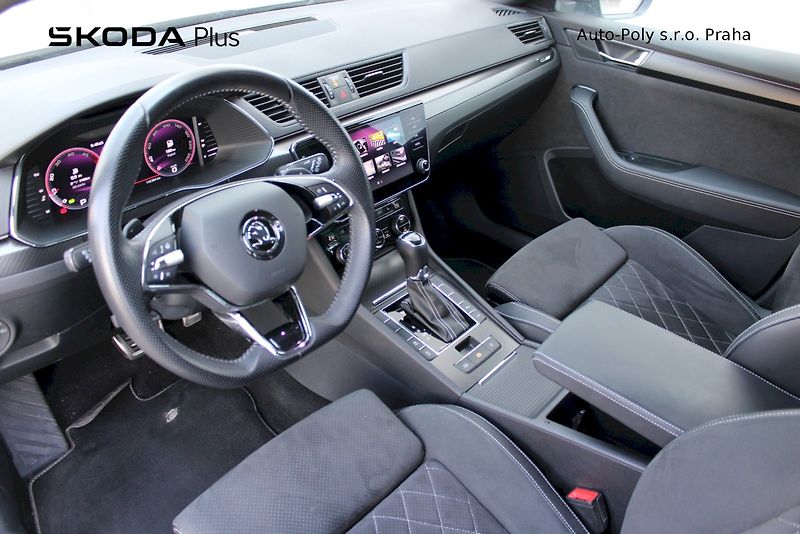 Škoda Superb (2024) Combi SportLine 2.0 TDI 110 kw - fotka 11 z 25