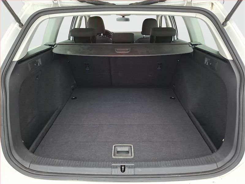 Volkswagen Golf (2013) 1.2 TSI - fotka 13 z 16
