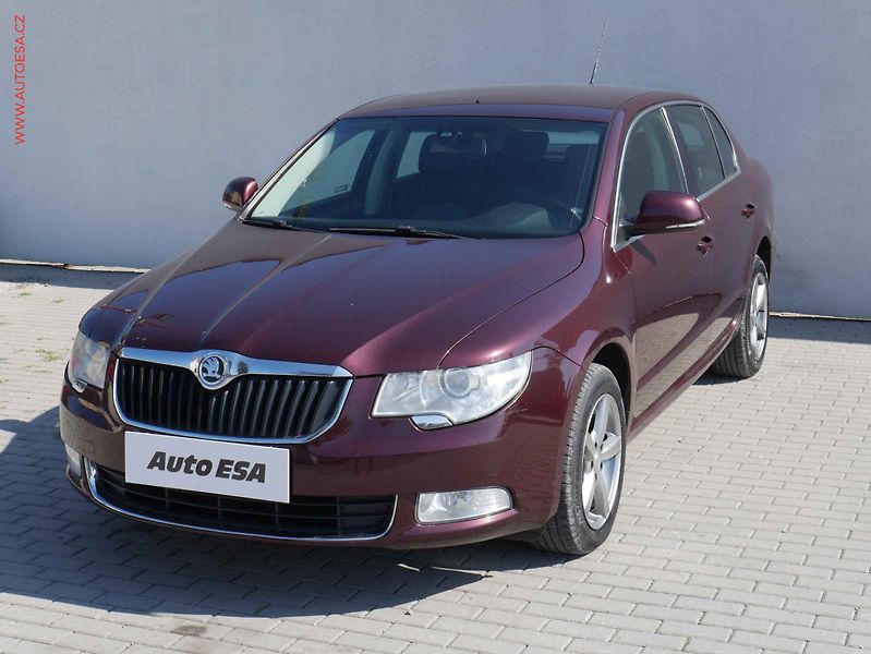 Škoda Superb (2008) 2.0 TDi, 2.maj,ČR, Ambition - fotka 3 z 19