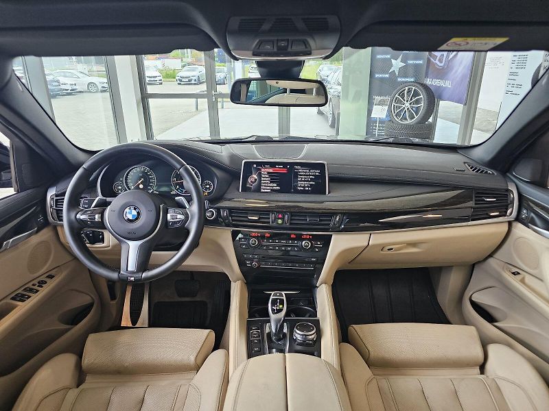 BMW X6 xDrive30d - fotka 21 z 31