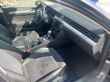 Volkswagen Passat 2.0 BiTDI 176kW 4MOT DSG Highl - náhled 9