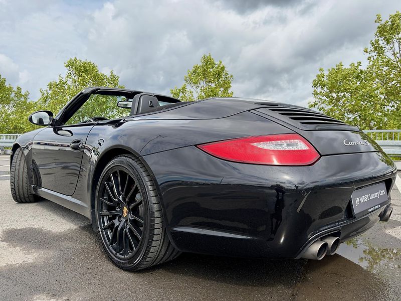 Porsche 911 (2008) S Cabrio 3.8 PDK 997.2 SportCh - fotka 6 z 67