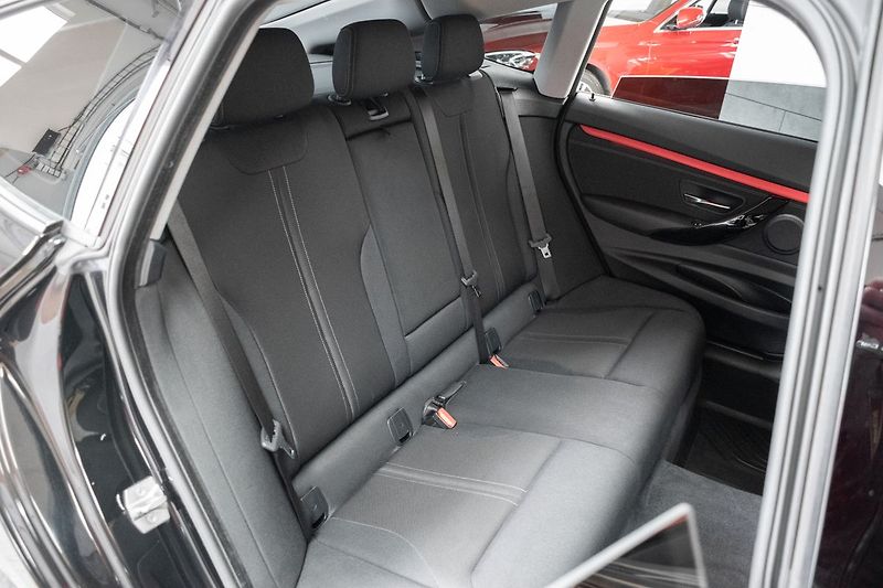 BMW Řada 3 GT 320d xDrive SPORT*KEYLESS* - fotka 12 z 45