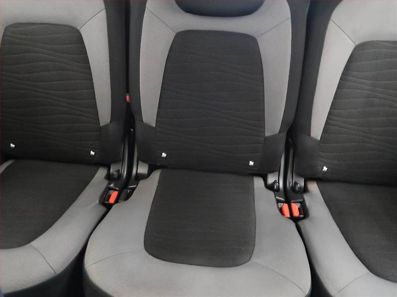 Citroën C4 Picasso (2016) 1.6 BlueHDi, 7 míst - fotka 10 z 15
