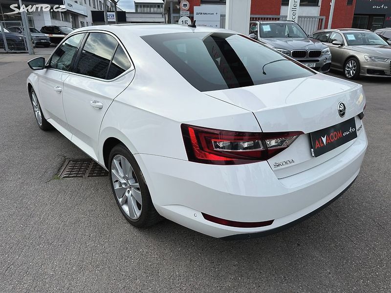 Škoda Superb 2.0 TDI 140kW - fotka 7 z 33