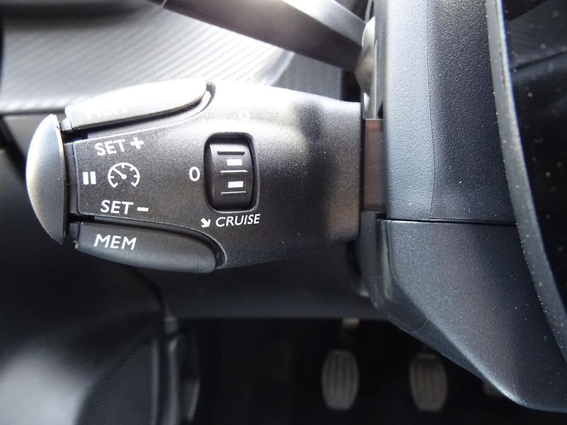 Peugeot 208 (2026) ALLURE Turbo 100k S&S MAN6 - fotka 20 z 33