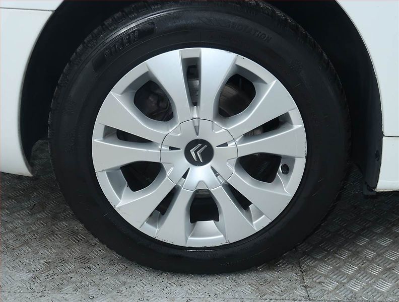 Citroën Berlingo (2016) Shine 1.6 BlueHDi, 5Míst, ČR - fotka 14 z 17