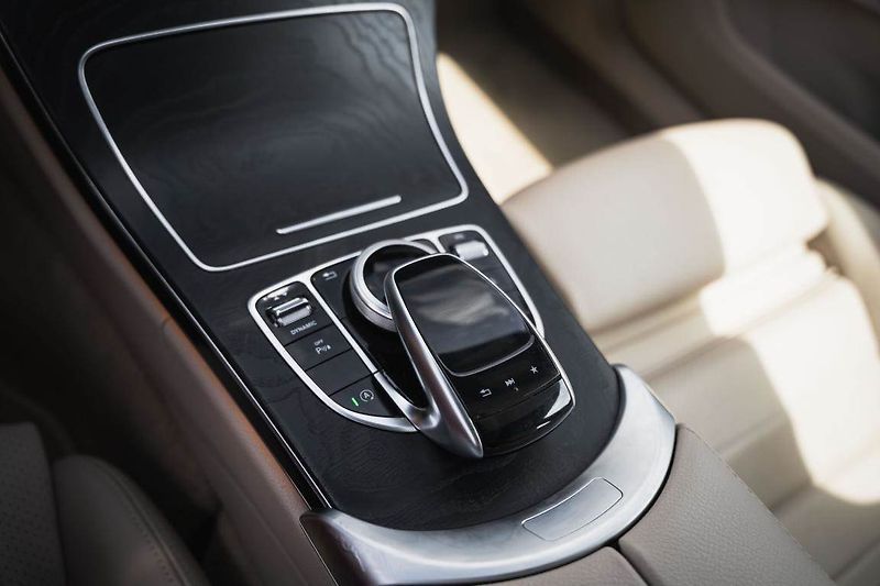 Mercedes-Benz Třídy C (2016) C 300 - fotka 23 z 27
