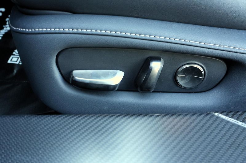 Lexus LC 500h 3.5L V6, Kamera, HUD,Ventilace - fotka 25 z 31