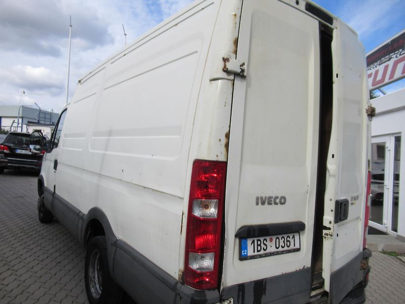 Iveco Daily (2011) 35C13 L2H2 - fotka 7 z 7