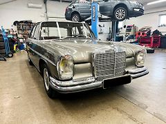 Mercedes-Benz Ostatní 250 SE 2.5 benzín 110kW - fotografie inzerátu