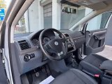 Volkswagen Touran (2008) 1.9 TDi, DUAL KLIMA, TAŽNÉ - náhled 17