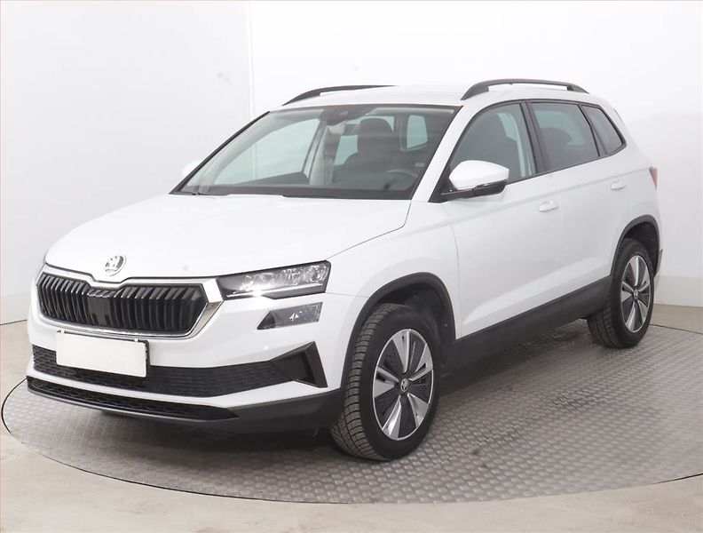 Škoda Karoq (2023) Ambition 2.0 TDI - fotka 2 z 17