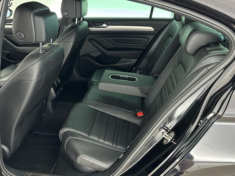 Volkswagen Passat R-LINE DSG - fotka 8 z 29