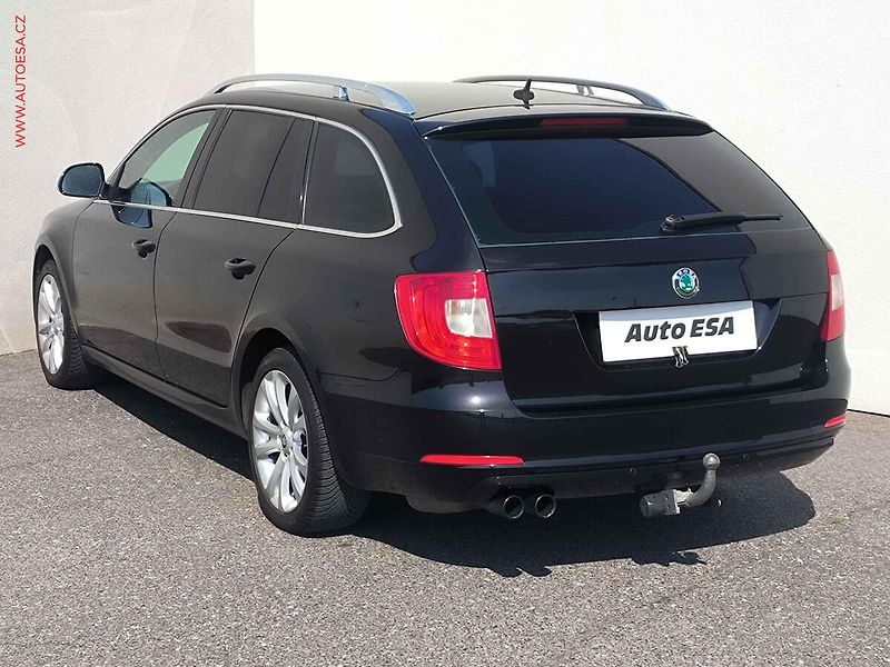 Škoda Superb (2010) 1.6 TDi, Xenon, AC - fotka 6 z 18