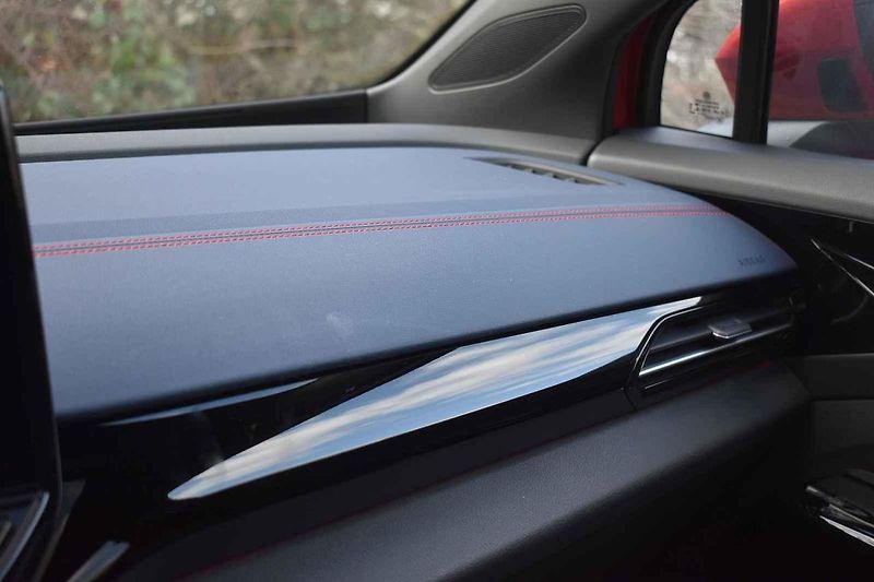Volkswagen ID.4 GTX umí dobře manévrovat i v těsnějších prostorách