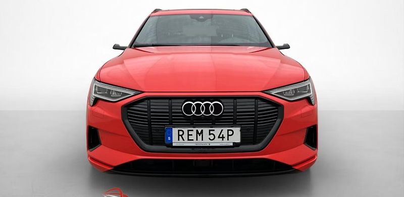 Audi e-tron 55 Quattro 360kam Tažné Pano - fotka 2 z 31