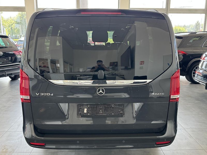 Mercedes-Benz Třídy V (2022) V300d 4M LREZERVACE - fotka 6 z 38