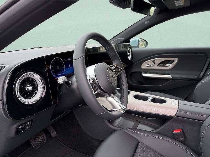Mercedes-Benz CLA (2026) 200 - fotka 9 z 15