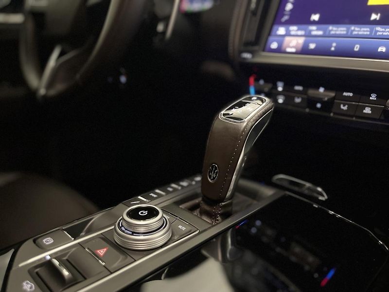 Maserati Levante (2021) 3.0 V6,DIESEL, PO 1 MAJITELI - fotka 34 z 60