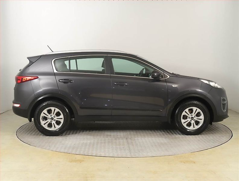 Kia Sportage (2018) 1.7 CRDi, Serv.kniha, Tempomat - fotka 6 z 18