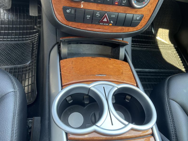 Mercedes-Benz Třídy R (2007) 320 CDi 165kW - fotka 20 z 43