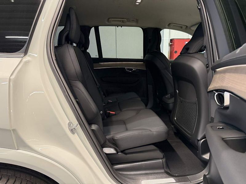 Volvo XC90 (2026) B5 2.0L 250+14 HP AT8 AWD PLUS - fotka 19 z 25