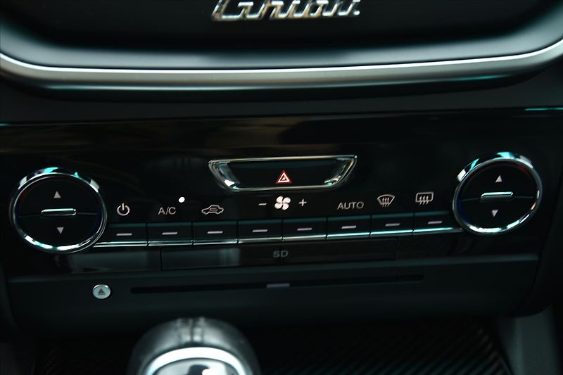 Maserati Ghibli 3.0 S Q4 302kW - fotka 22 z 29