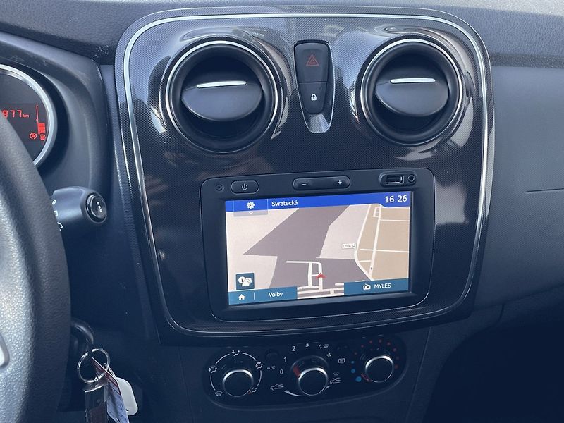 Dacia Sandero (2017) Arctica 0,9TCe 90k - fotka 13 z 21