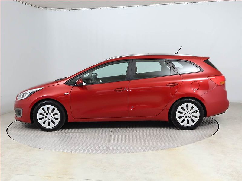 Kia Ceed (2015) 1.6 CRDi, Tempomat - fotka 3 z 14