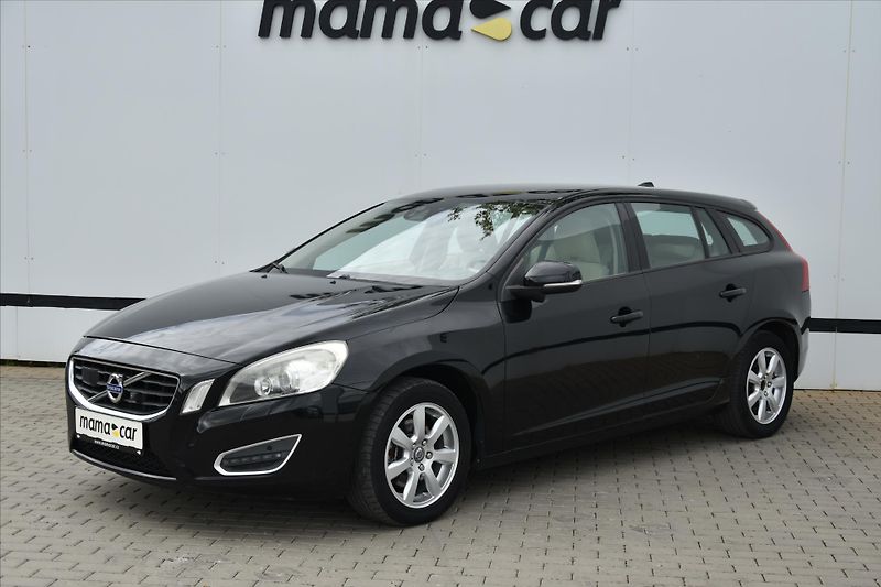 Volvo V60 D3 120kW SERVISNÍ KNIHA TAŽNÉ - fotka 3 z 20