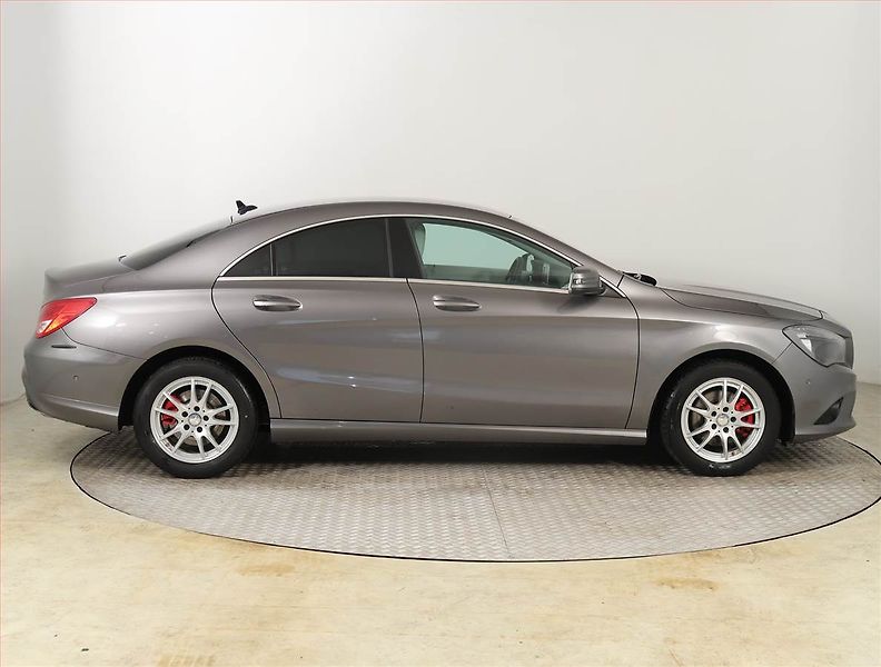 Mercedes-Benz CLA (2015) 180, Automat, Serv.kniha, Kůže - fotka 6 z 22