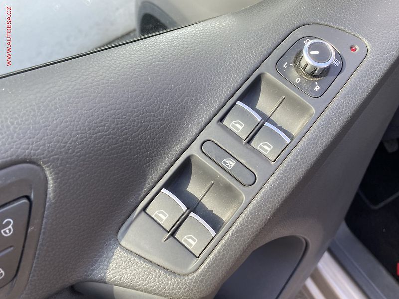 Volkswagen Tiguan (2013) 1.4 TSi, Sport, bixen, +kola - fotka 13 z 17