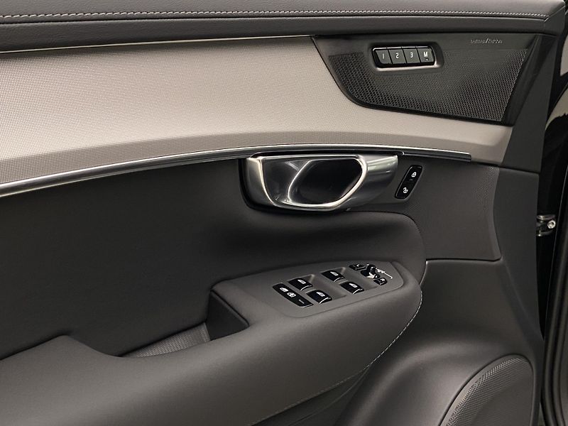 Volvo XC90 (2026) T8 AWD BLACK EDITION PLUS 7m - fotka 30 z 72