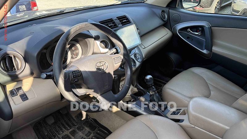 Toyota RAV4 (2010) 2.2D-4D 4x4, ČR, AC, navi - fotka 3 z 3