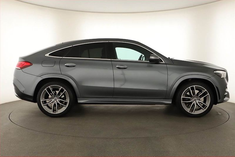 Mercedes-Benz GLE (2022) 400 d 4MATIC, Nové v Čr - fotka 6 z 26