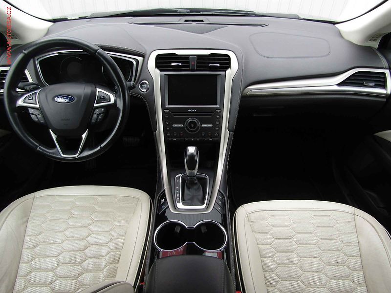 Ford Mondeo (2016) 2.0TDCi, Titanium Plus, AT - fotka 8 z 23