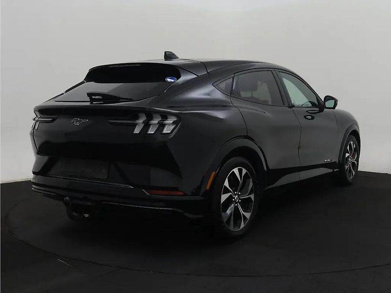Ford Mustang Mach-E Extended RWD 98 kWh DPH TZ - fotka 2 z 9