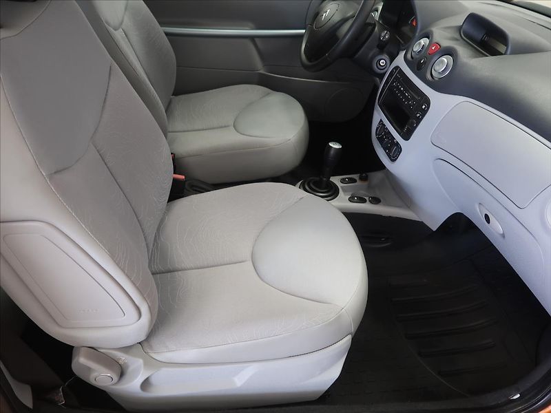 Citroën C3 1,4 i Pluriel - fotka 13 z 33