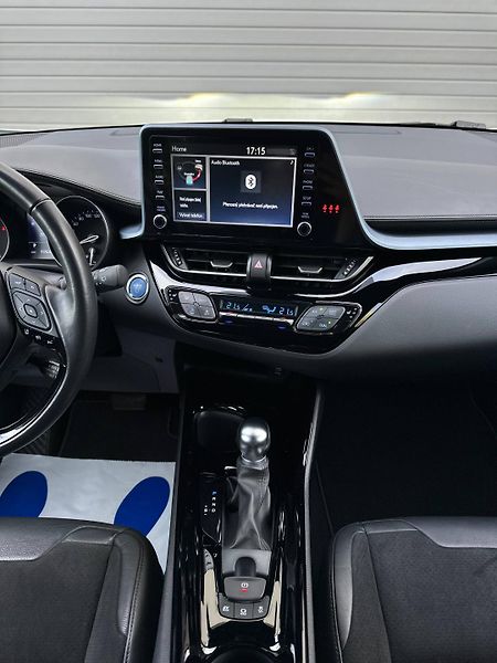 Toyota C-HR (2020) 2.0 HYBRID 112KW AUT 2020 - fotka 17 z 34